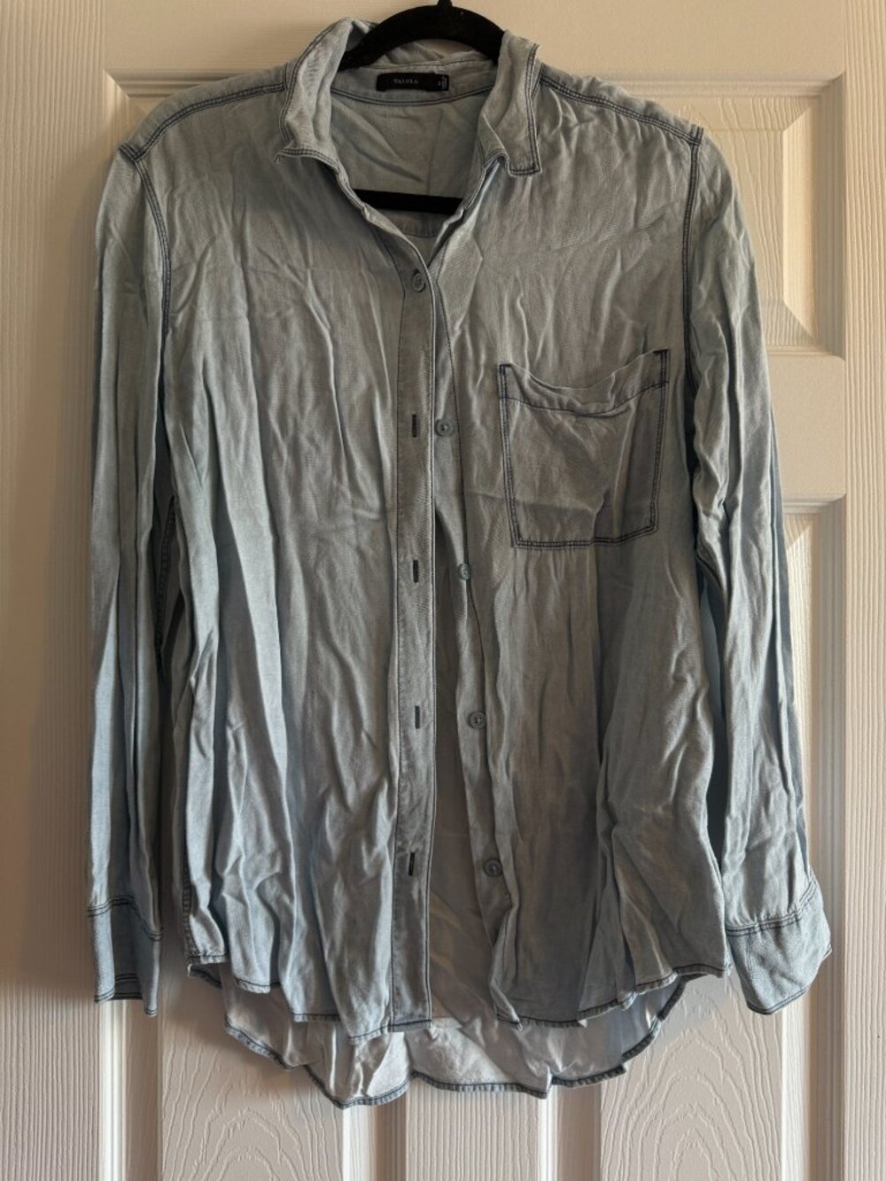 Talula Aritzia Light Wash Denim Button-Up Shirt – Size Medium